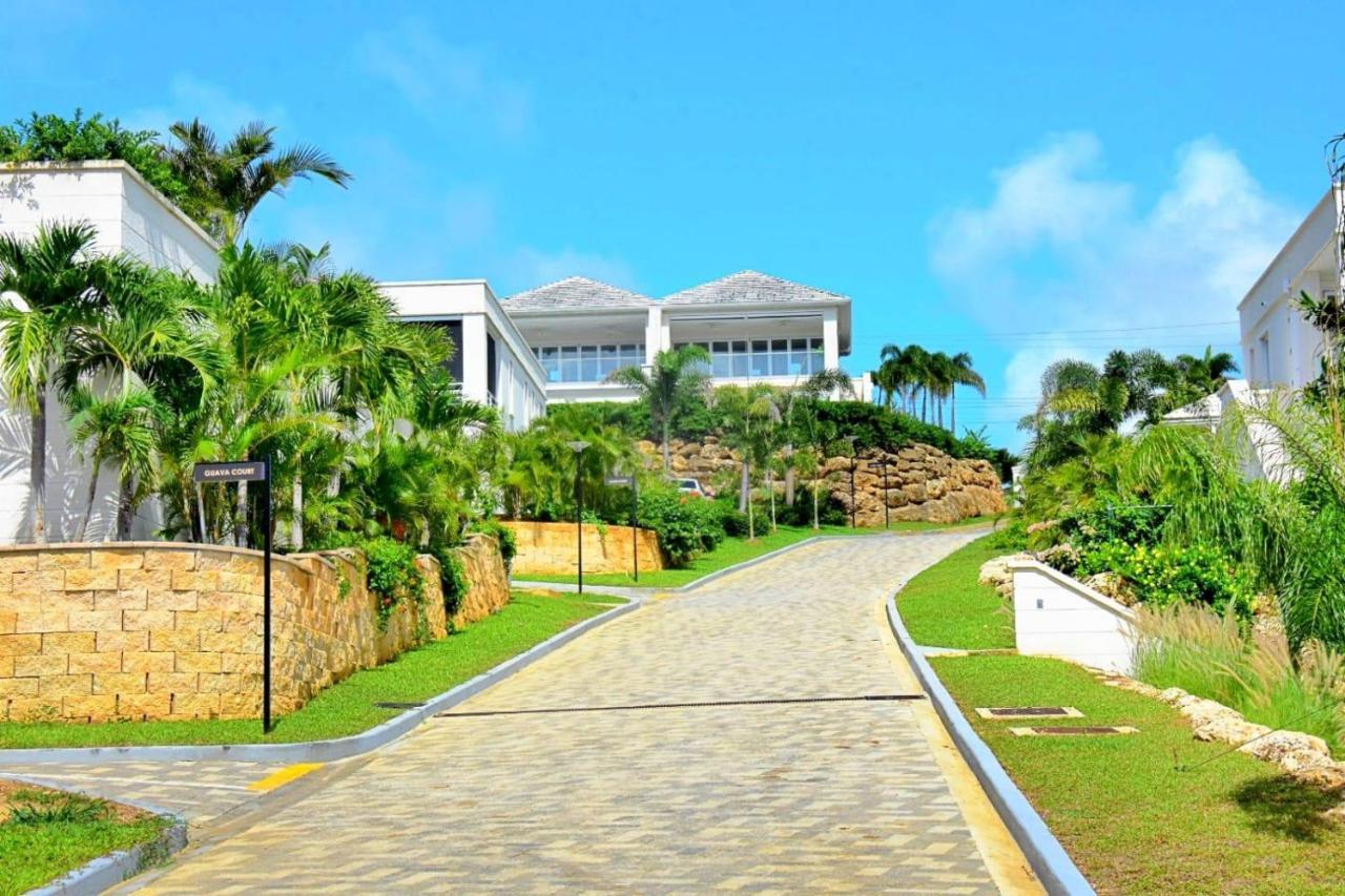 Westmoreland Hills - Mount Standfast - St James - Full Gym Membership Saint James Exteriör bild