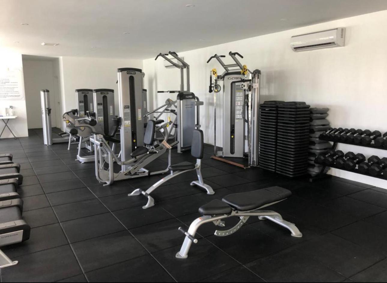 Westmoreland Hills - Mount Standfast - St James - Full Gym Membership Saint James Exteriör bild